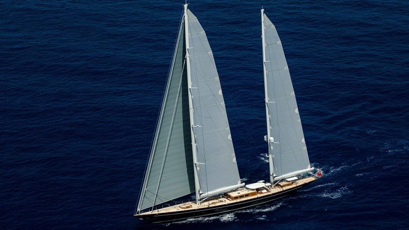 Парусная яхта Aquarius