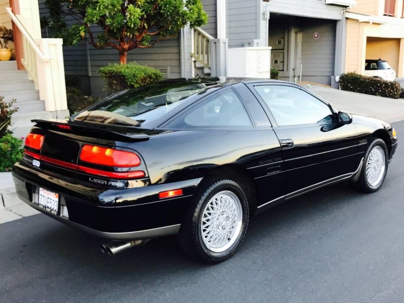 Плимут лазер 1992