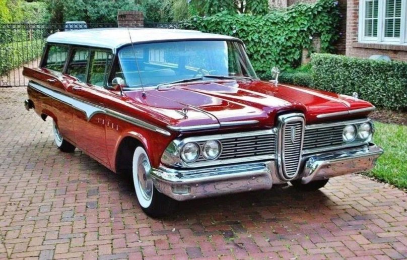 Ford Country Squire Station Wagon 1959