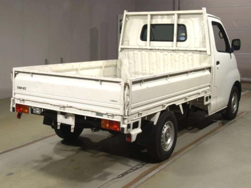 Toyota Lite Ace Truck