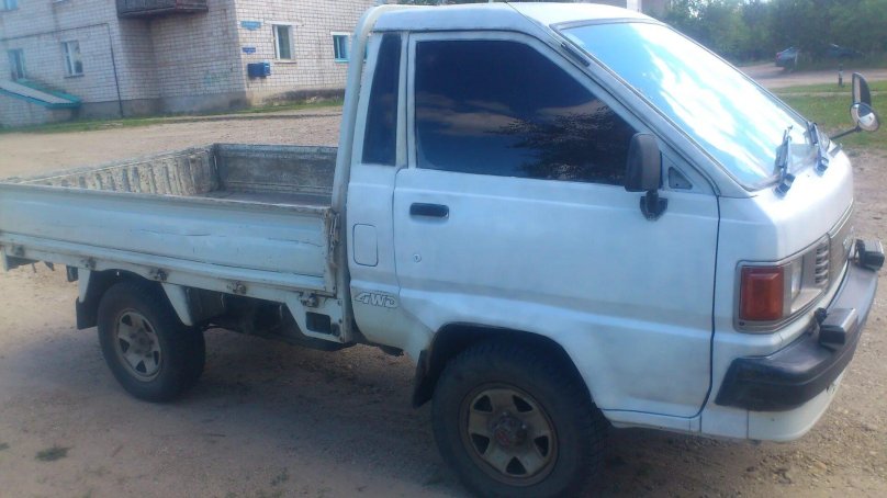 Toyota Lite Ace Truck