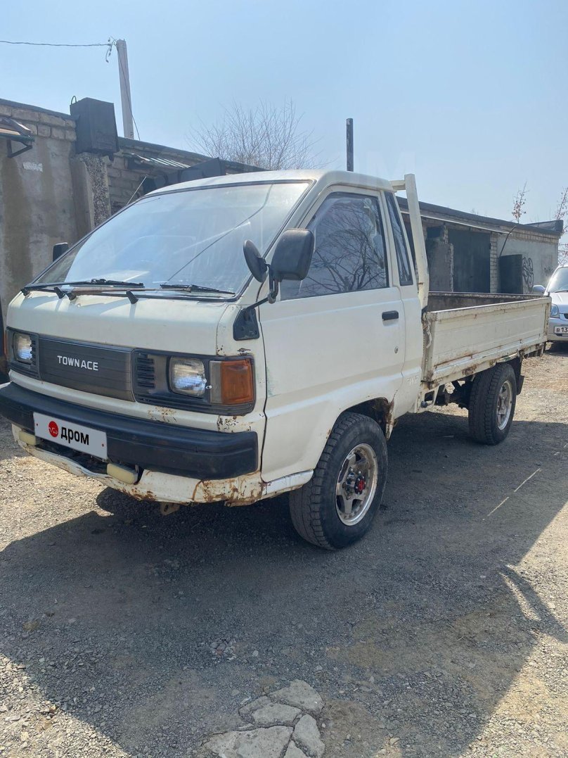 Тойота Таун айс грузовик салон