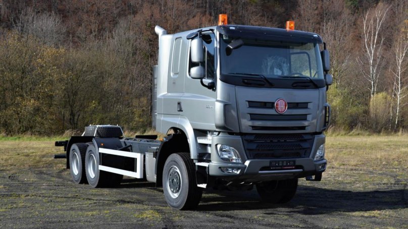 Татра седельный тягач