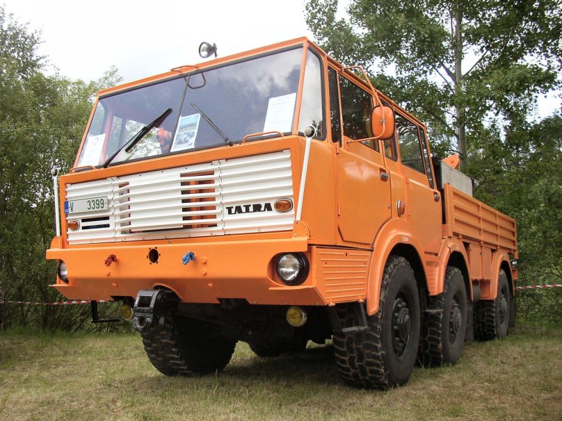 Tatra t813