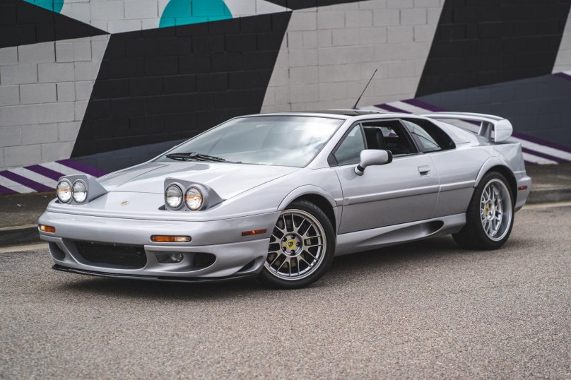 Lotus Esprit v8