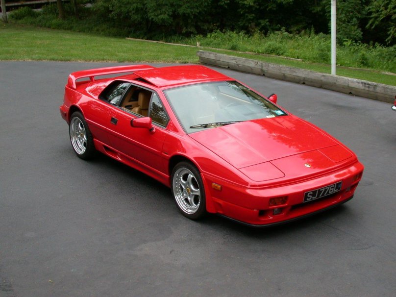 Машина Лотус Эсприт