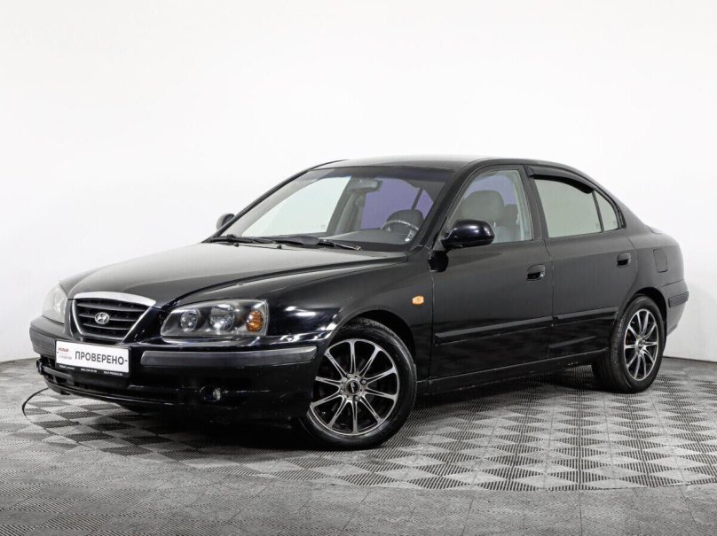 Хендай Элантра 3 с черными бамперами