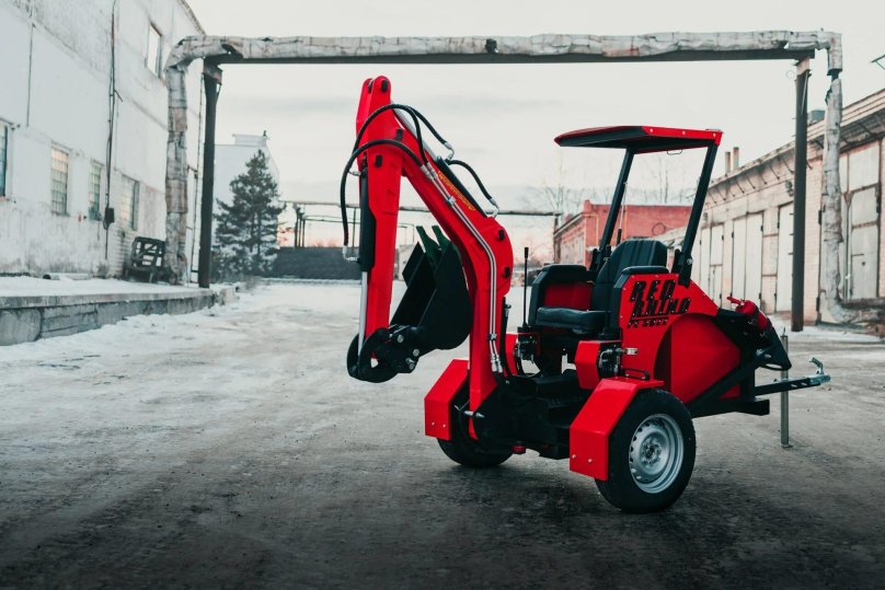 Мини экскаватор ред Рино