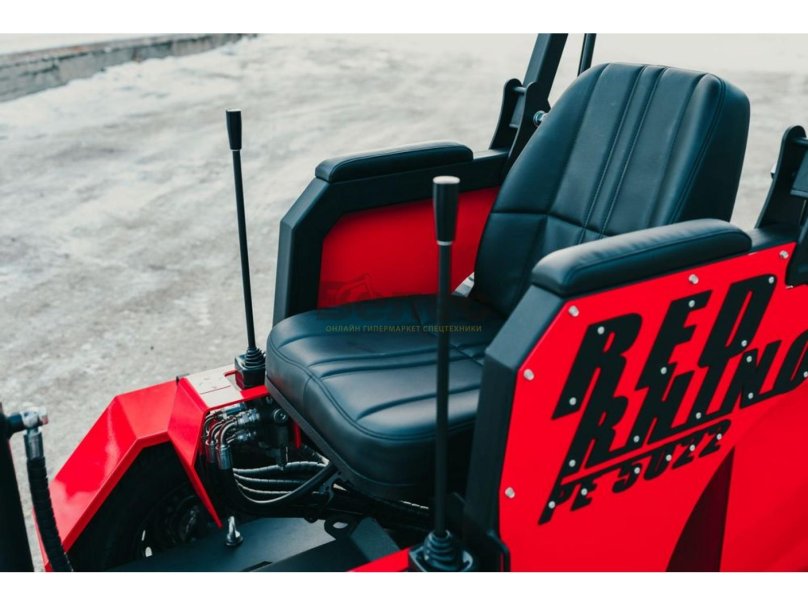 Прицепной мини экскаватор ред Рино