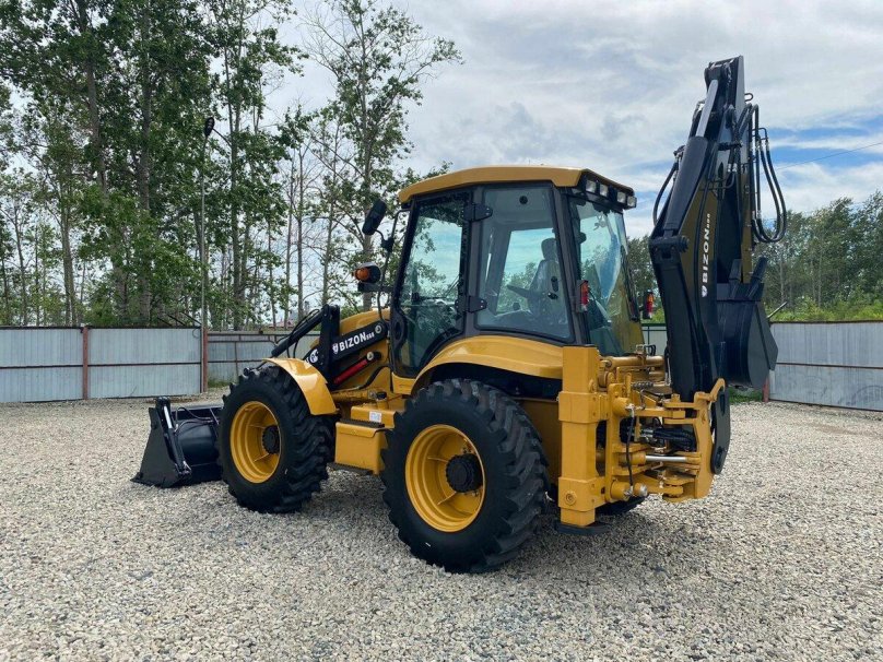 Bizon 888 экскаватор-погрузчик