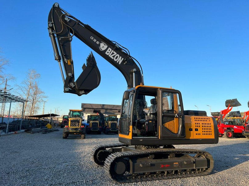 Экскаватор Бизон 330