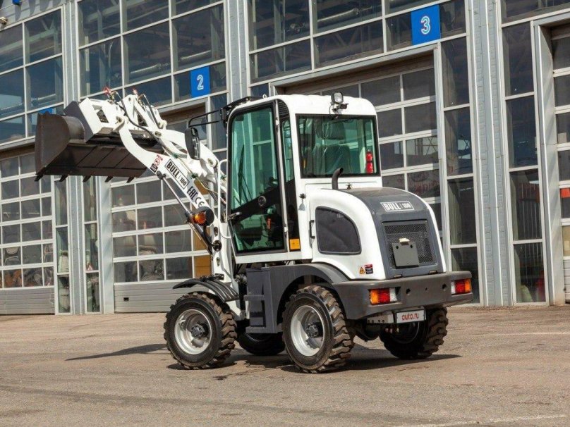 Погрузчик фронтальный одноковшовый bull sl100