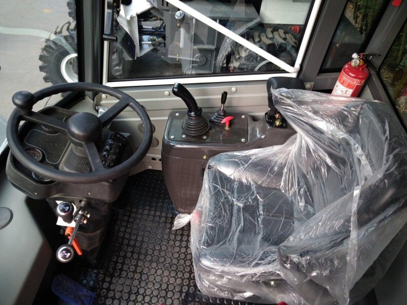 Фронтальный погрузчик goodwork lx180f