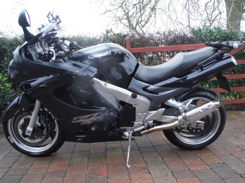 Kawasaki ZZR 2002 года