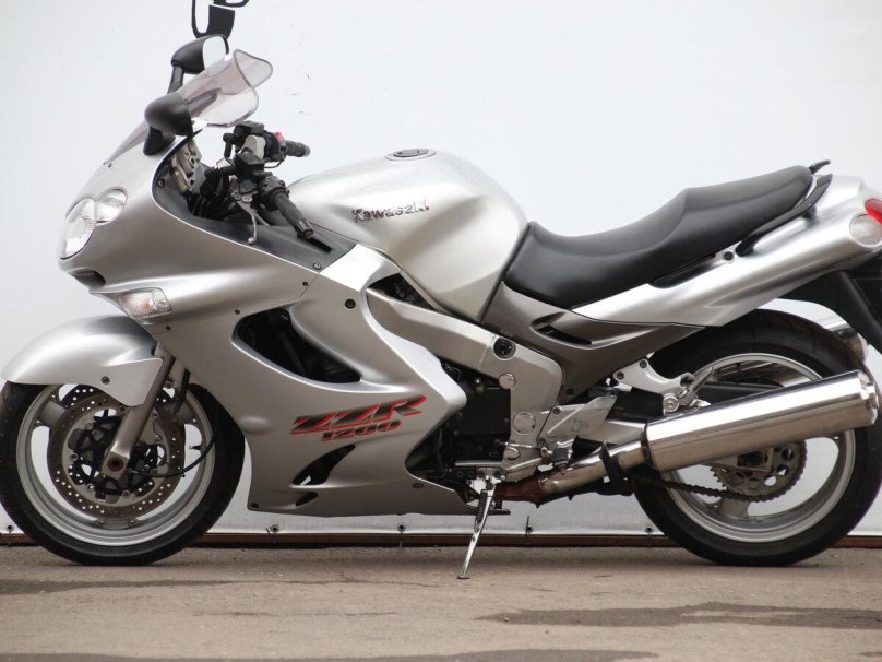 Кавасаки 1200 кубов мотоцикл
