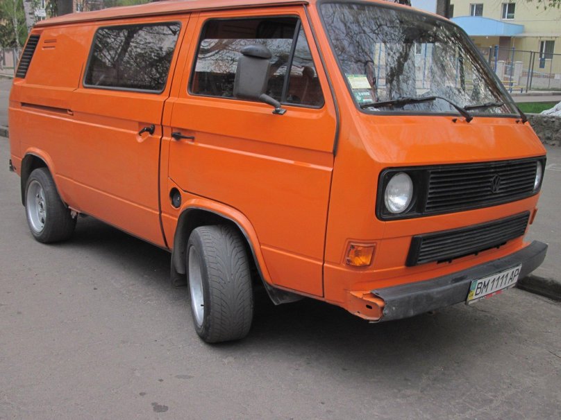 Volkswagen Transporter t3 оранжевый