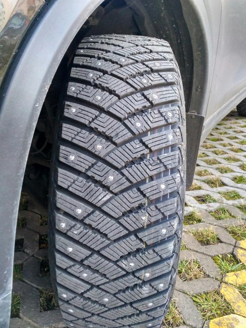 Goodyear ULTRAGRIP Ice Arctic 2 SUV