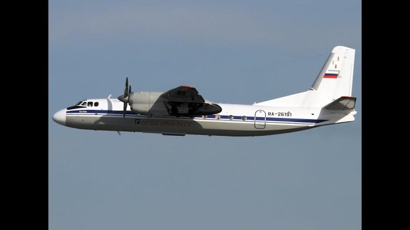 Самолёт АН-24 фото