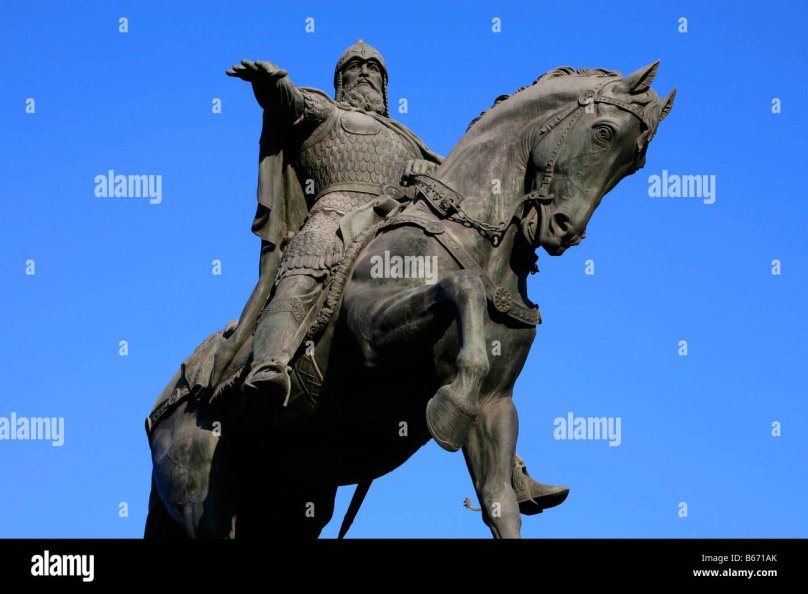 Памятник Юрию Долгорукому в Москве