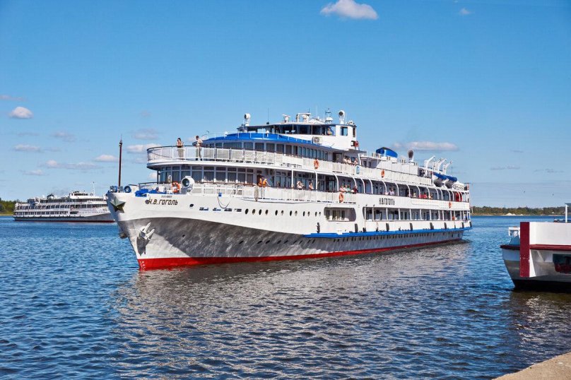 Теплоход н.в.Гоголь Пермь