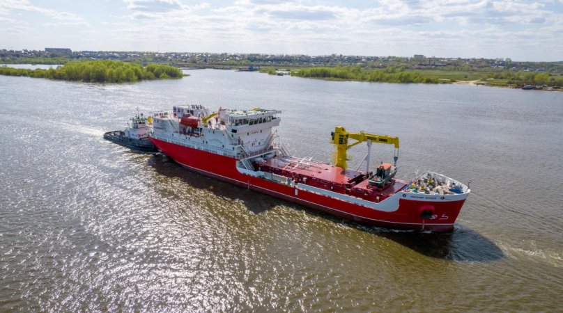 Теплоход Анатолий Чернеев