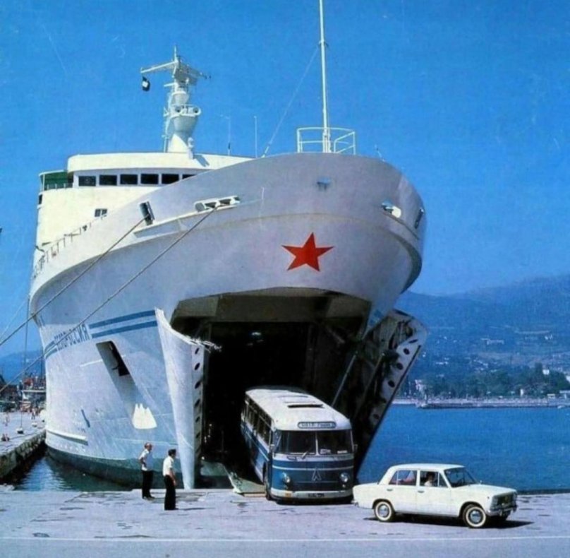 Теплоход Белоруссия СССР