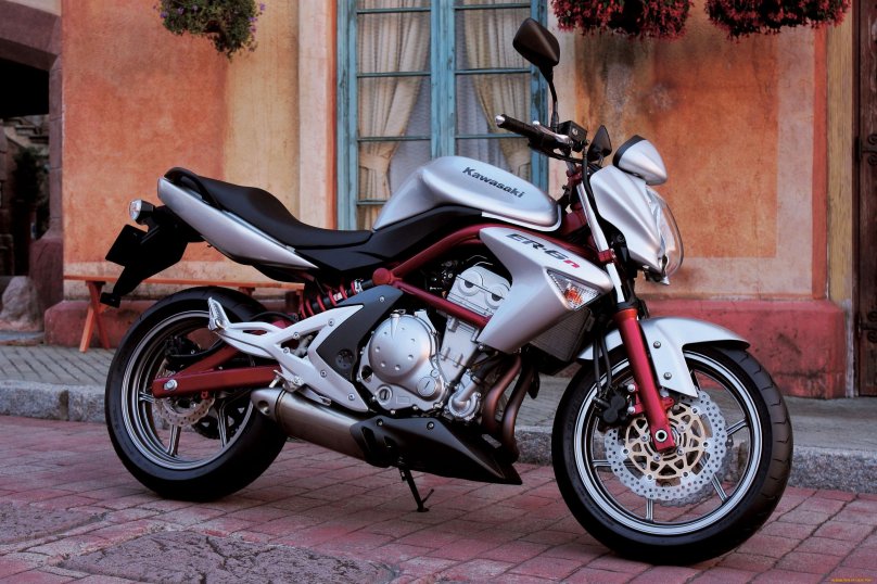 Kawasaki er6n 2006