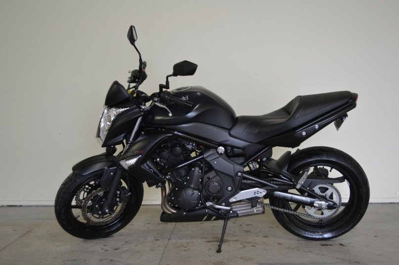 Kawasaki er6n 2010
