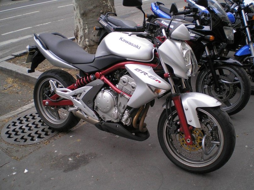 Kawasaki er6n 2007