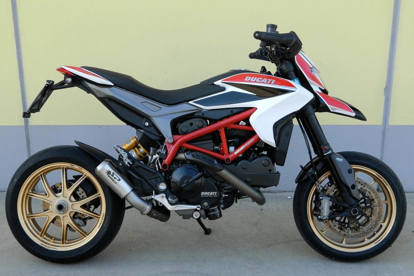 Ducati Hypermotard 821