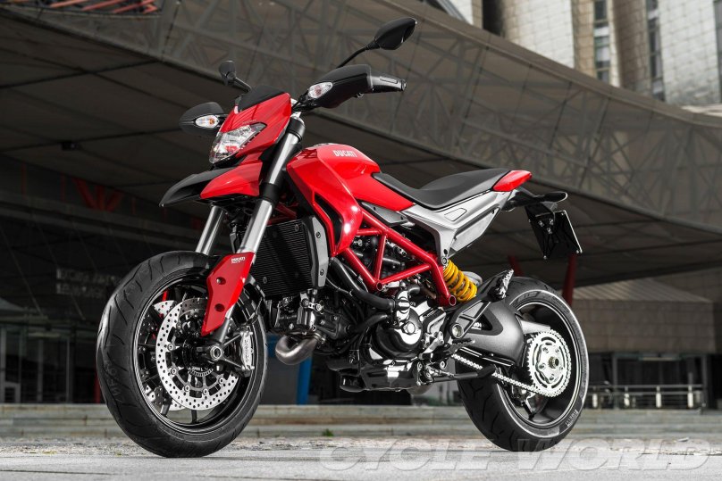 Ducati Hypermotard 821