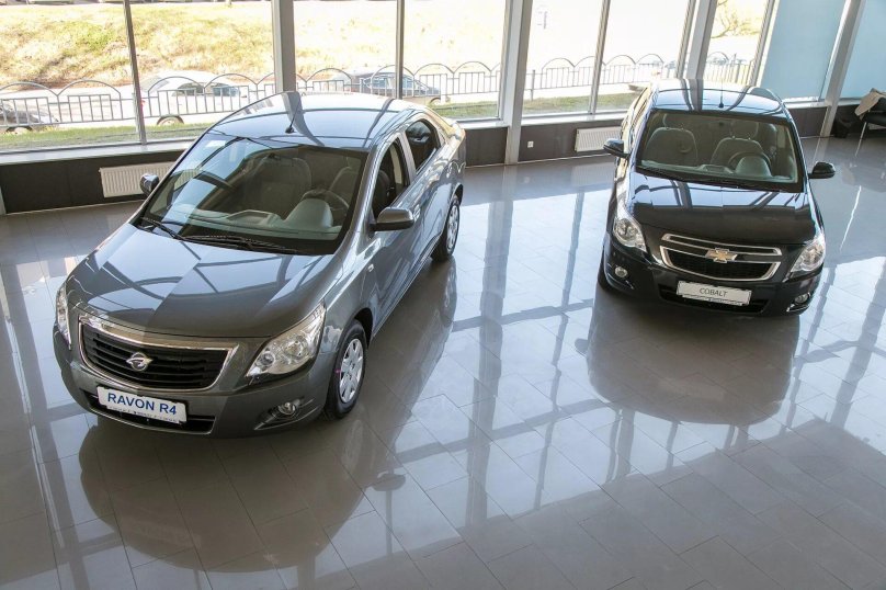 Chevrolet Cobalt Ravon r4