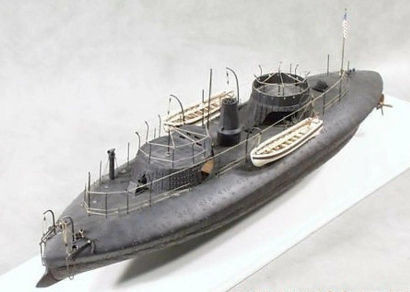 Башенный броненосец USS_Keokuk_(1862)