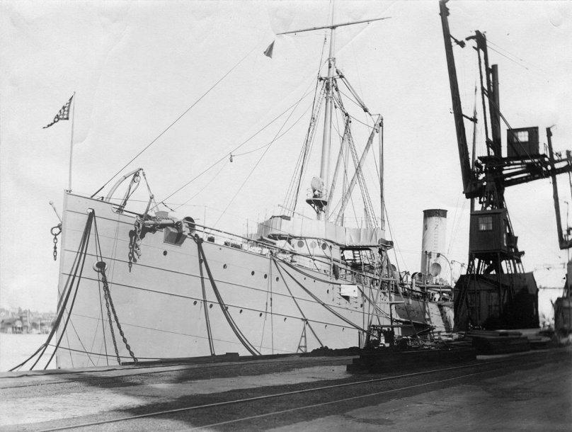 Корморан вспомогательный крейсер