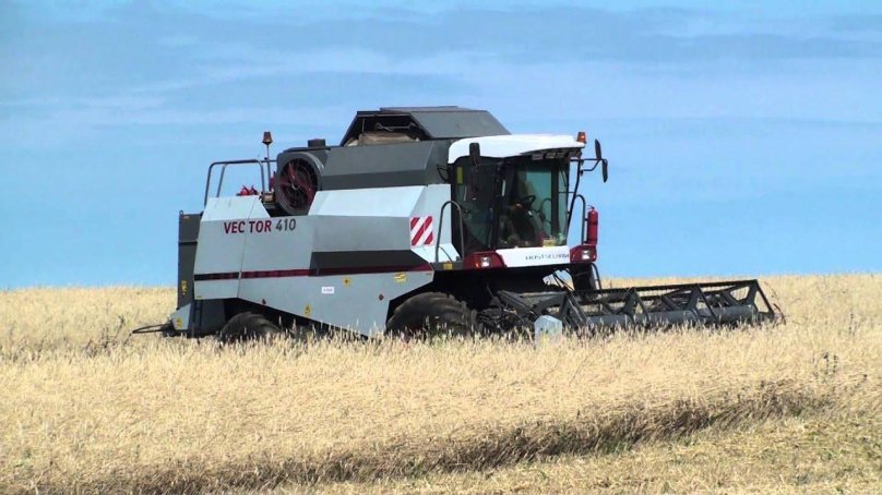 Комбайн Ростсельмаш вектор 410