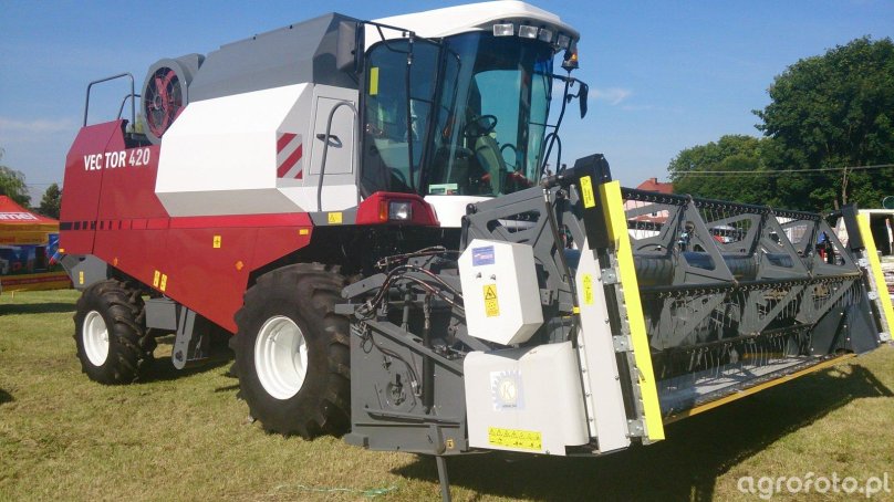 Комбайн вектор 420