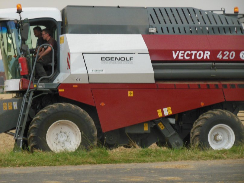 Комбайн вектор 420