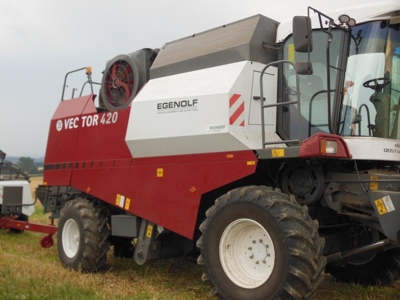 Комбайн вектор 420 410