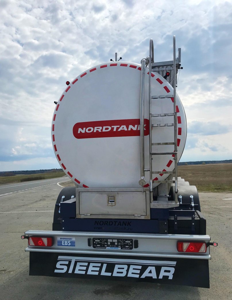 Полуприцеп пищевая цистерна Нордтанк