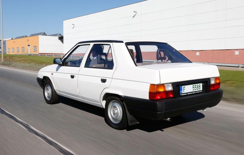 Skoda Favorit sedan