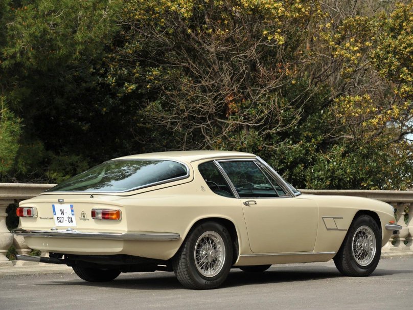 Мазерати Мистраль