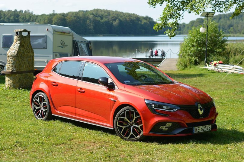 Рено хот хэтч