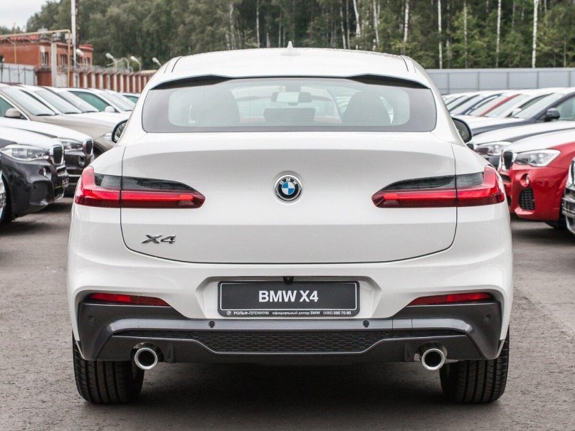 BMW x4 White