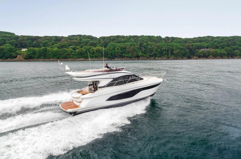 Яхта принцесса 45