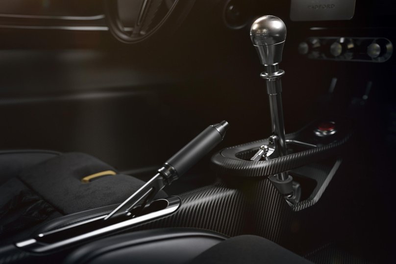 Lotus Type 62 2022 салон