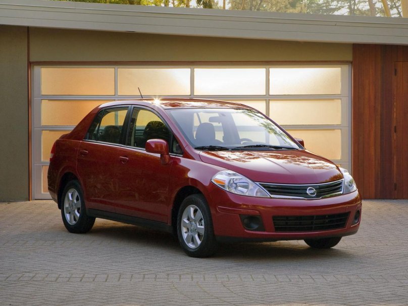Nissan Versa 1