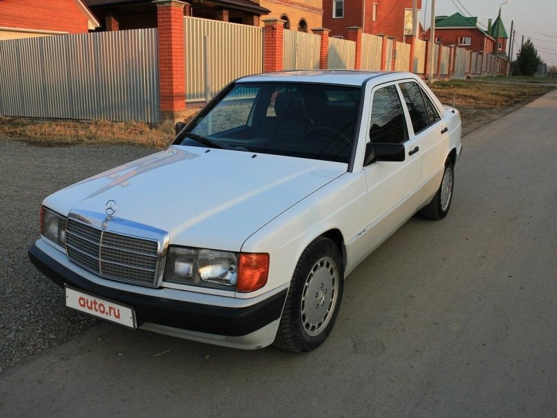 Мерседес 180е 1990