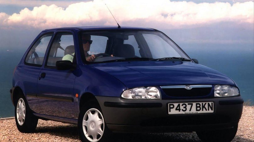 Mazda 121 III хэтчбек