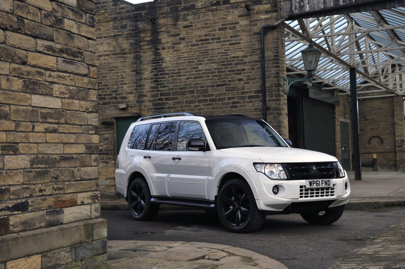 Mitsubishi Pajero Шогун 2013