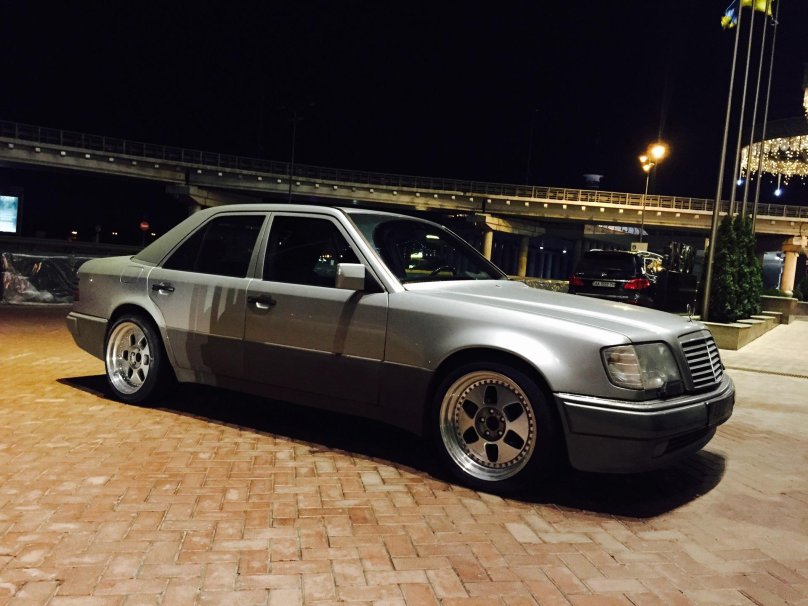 Mercedes-Benz w124